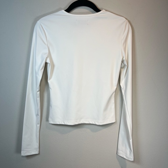 Edikted Women's Top Long Sleeve Shirt White Ivory Round Neck Stretch Soft Medium - Picture 7 of 10